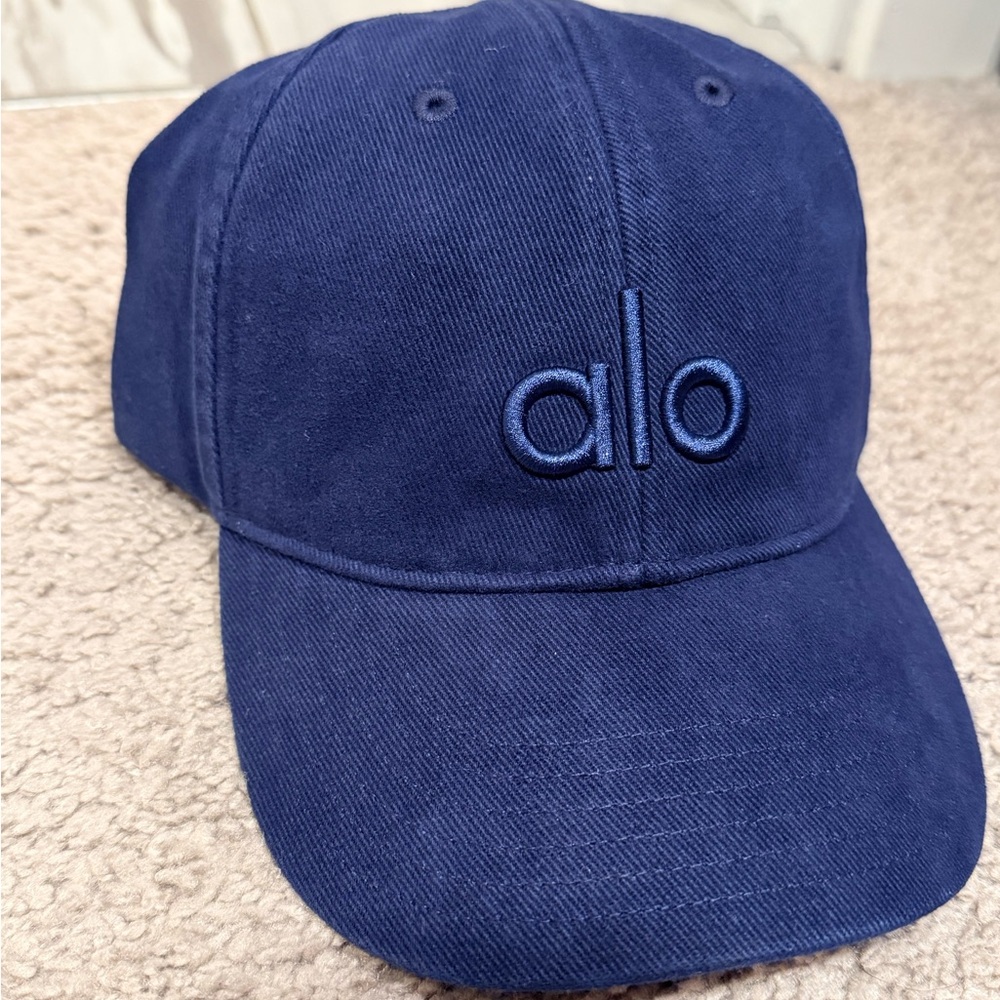 ALO Yoga Off-Duty Cap - Picture 2 of 7